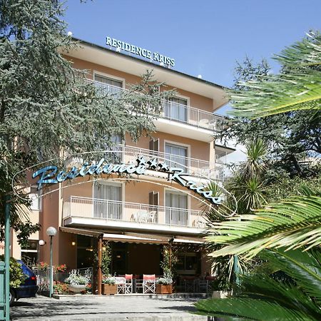 Residence Hotel Kriss Deiva Marina Bagian luar foto