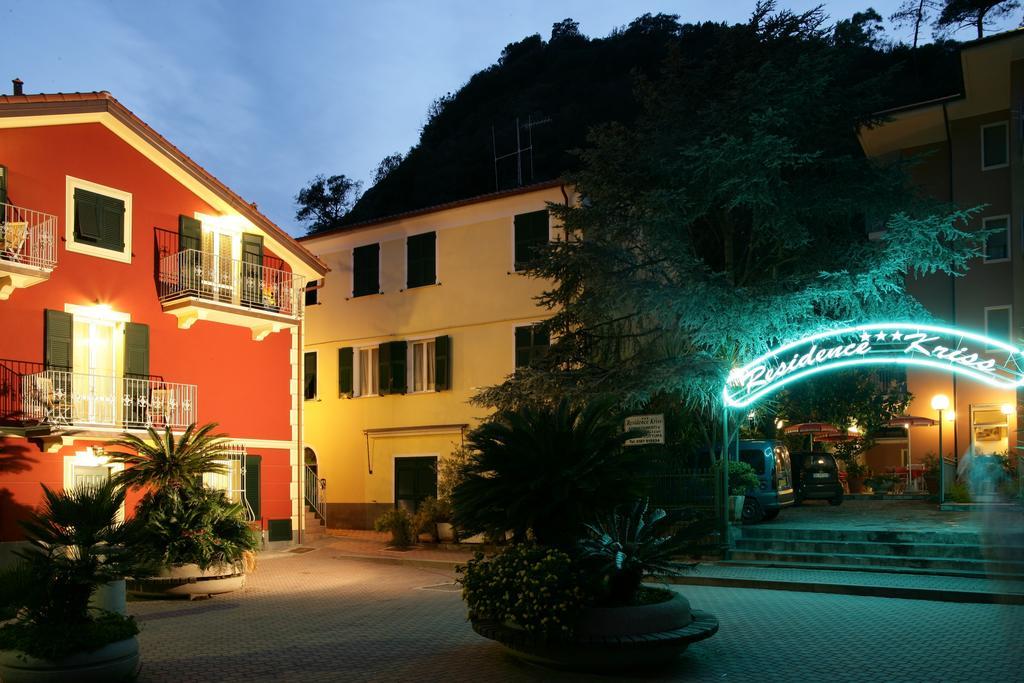 Residence Hotel Kriss Deiva Marina Bagian luar foto