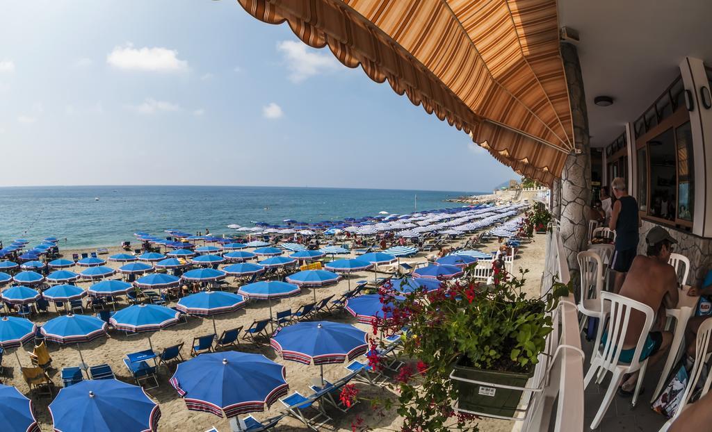 Residence Hotel Kriss Deiva Marina Bagian luar foto