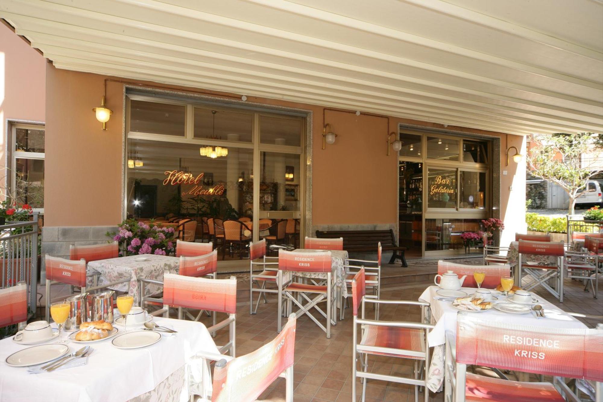 Residence Hotel Kriss Deiva Marina Bagian luar foto