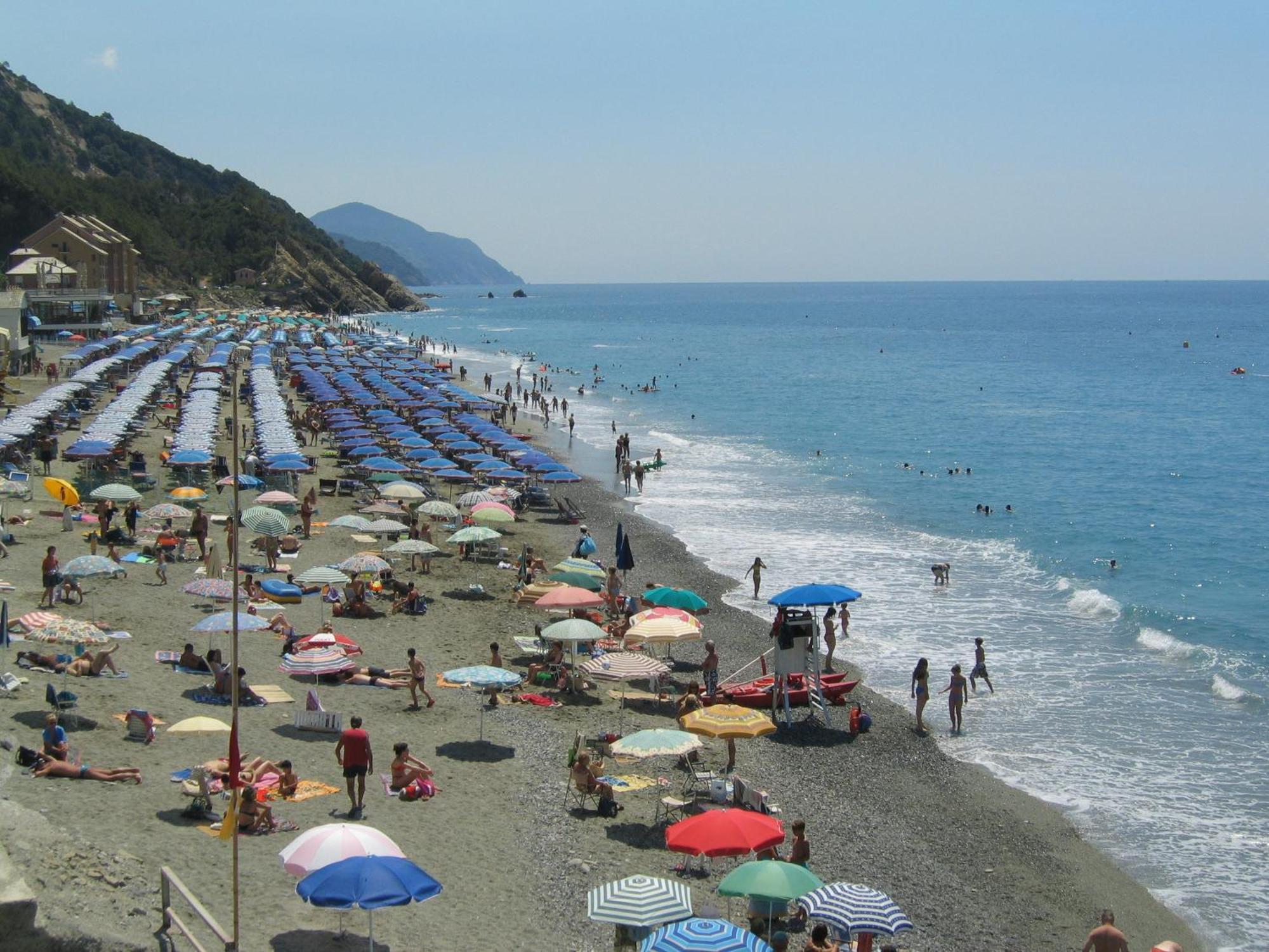 Residence Hotel Kriss Deiva Marina Bagian luar foto