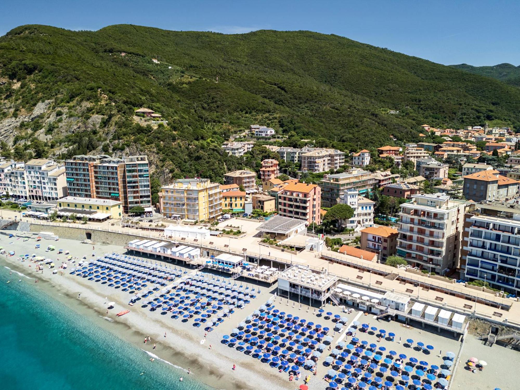 Residence Hotel Kriss Deiva Marina Bagian luar foto