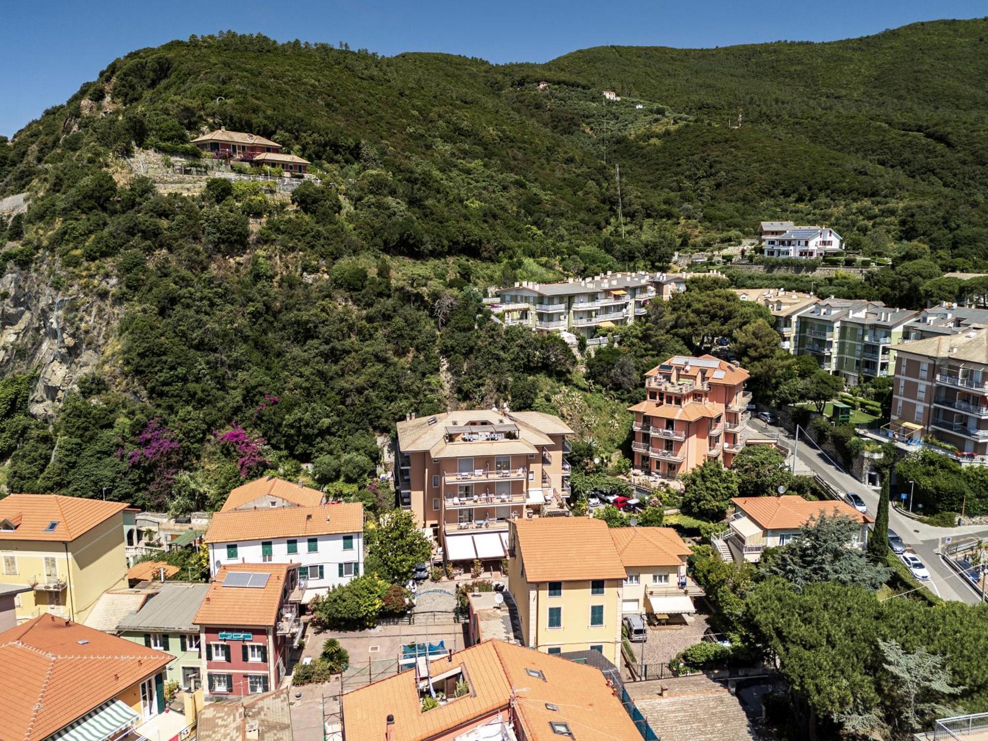 Residence Hotel Kriss Deiva Marina Bagian luar foto