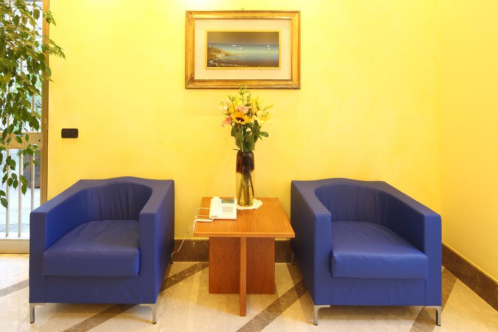 Residence Hotel Kriss Deiva Marina Bagian luar foto