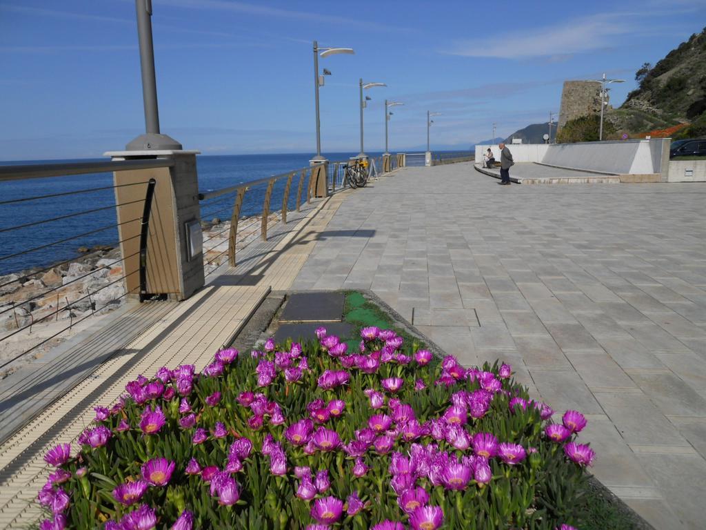 Residence Hotel Kriss Deiva Marina Bagian luar foto