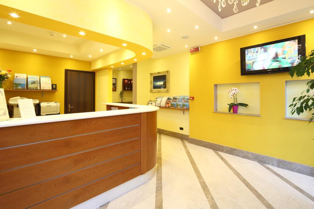 Residence Hotel Kriss Deiva Marina Bagian luar foto