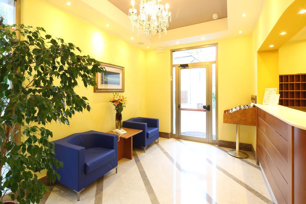 Residence Hotel Kriss Deiva Marina Bagian luar foto
